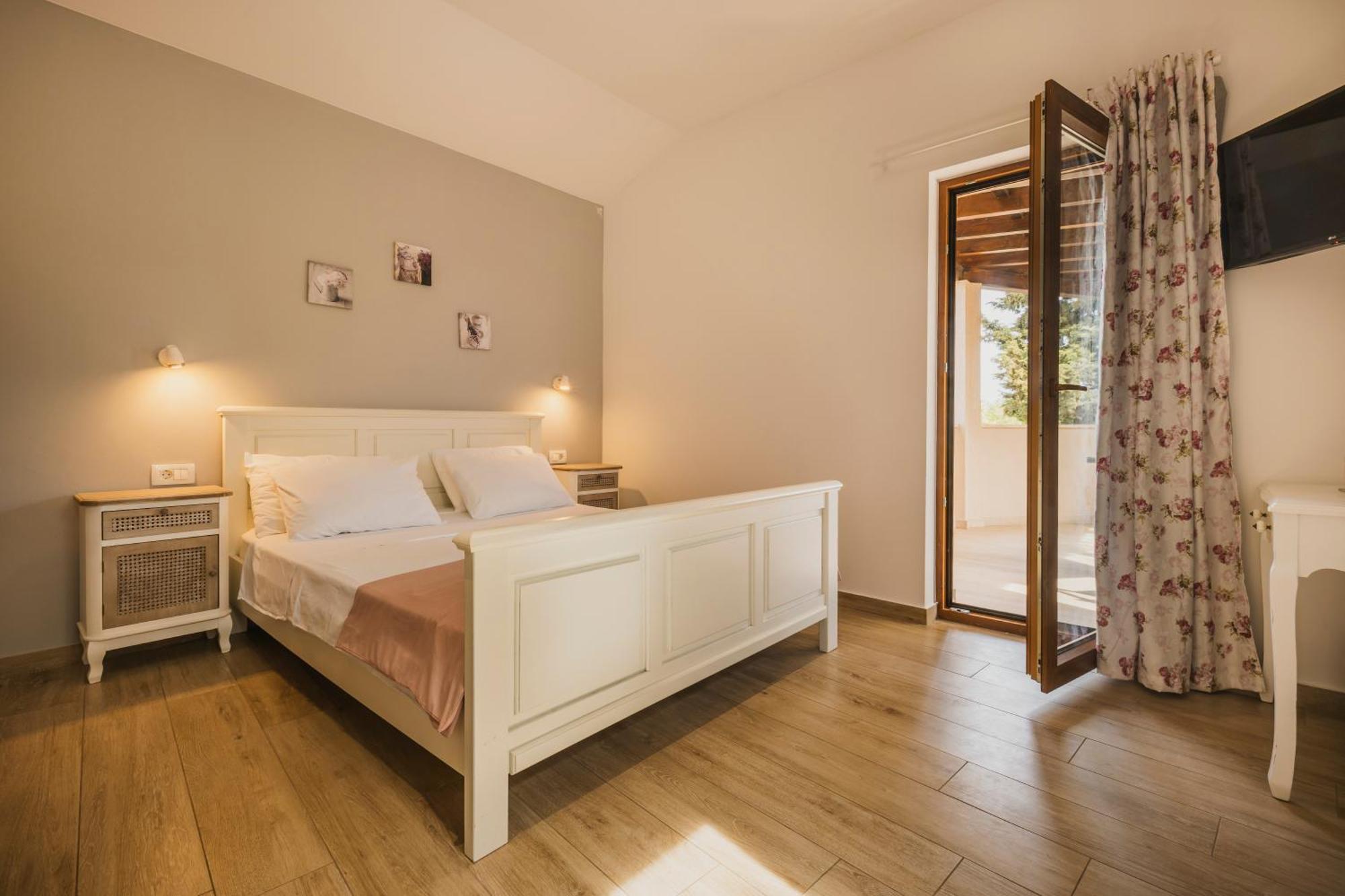 Rooms With Breakfast Near Porec Nova Vas  Ngoại thất bức ảnh