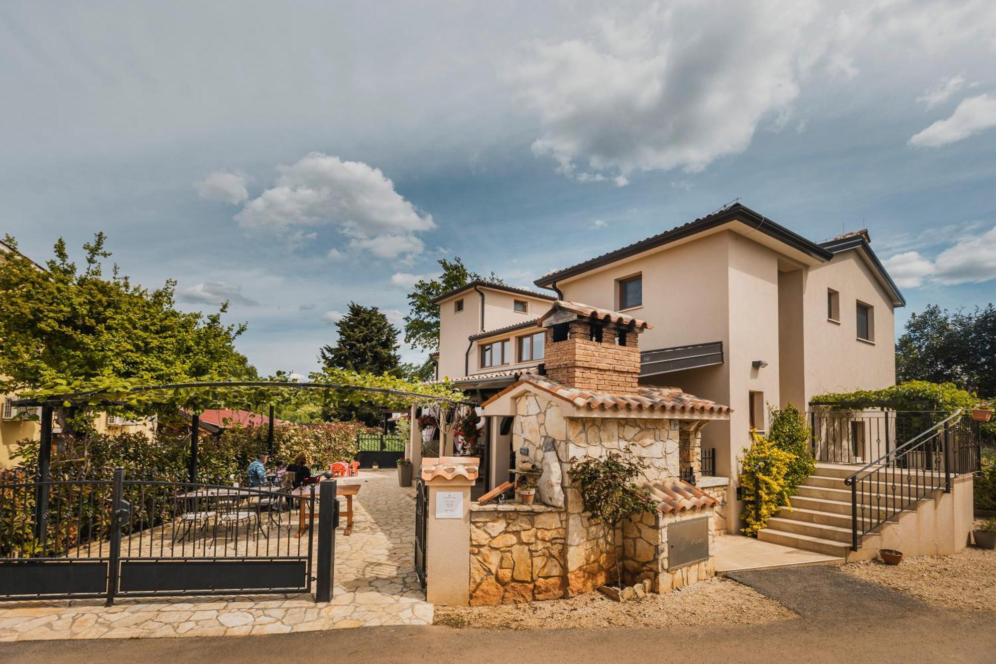 Rooms With Breakfast Near Porec Nova Vas  Ngoại thất bức ảnh